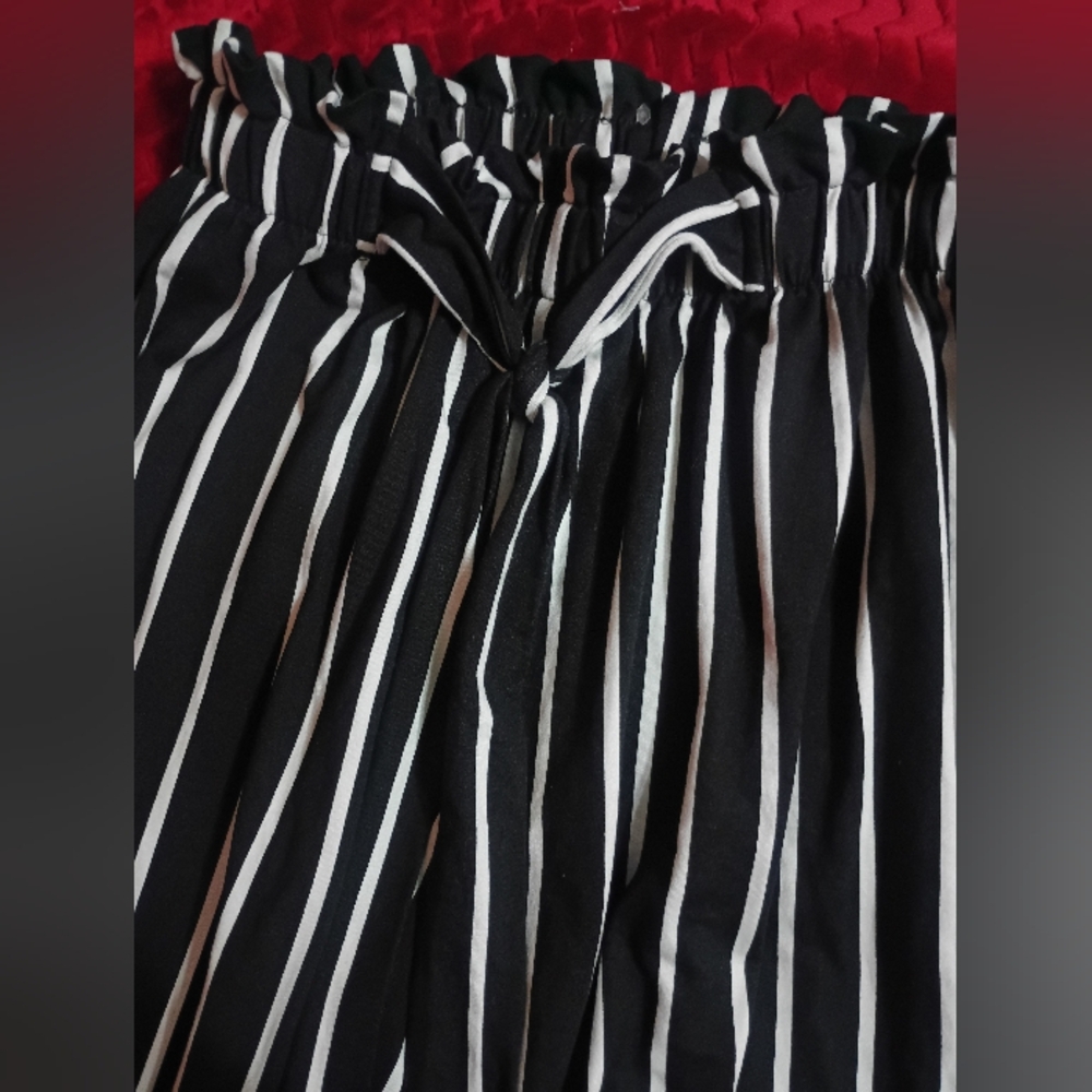 Classic Black and White Striped Wide Leg Jumpsuit - Picture 2 of 3